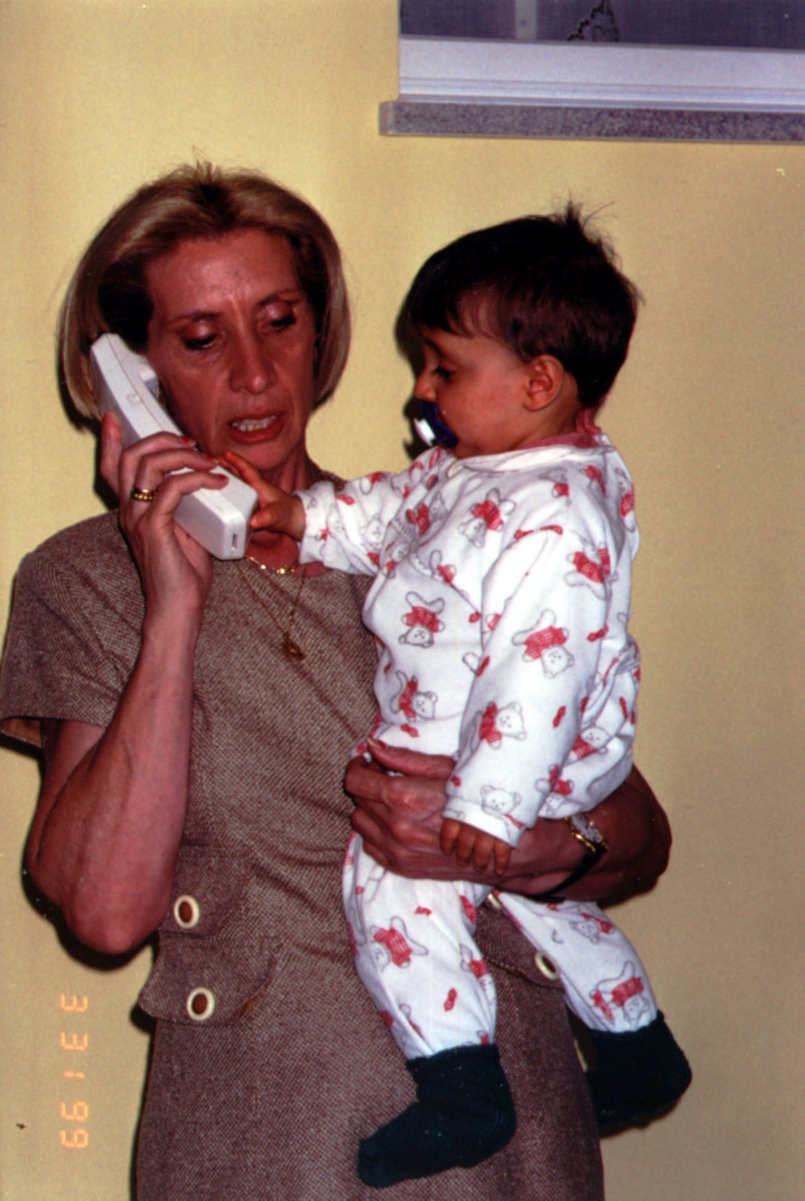 Untitled-a2.jpg (270445 bytes)