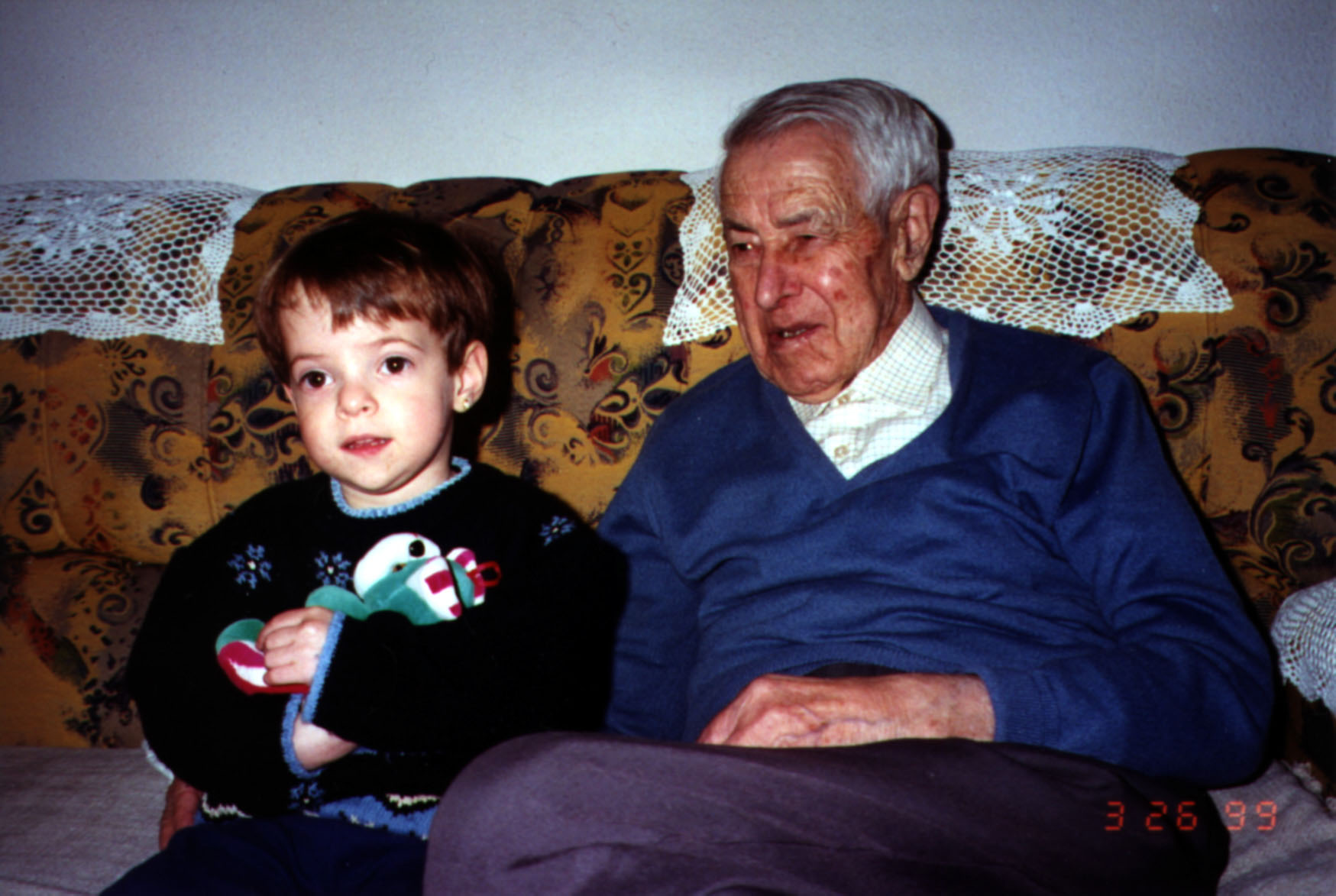 Untitled-c2.jpg (253036 bytes)