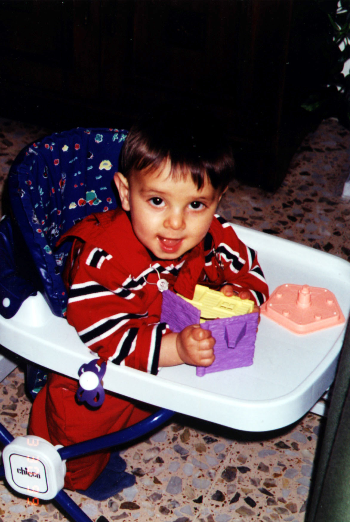 Untitled-c4.jpg (245385 bytes)